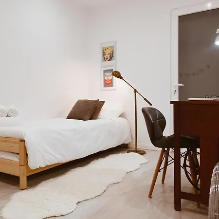 Altido Perfectly Stylish 2-Br Apartment With Terrace شقة Lisboa